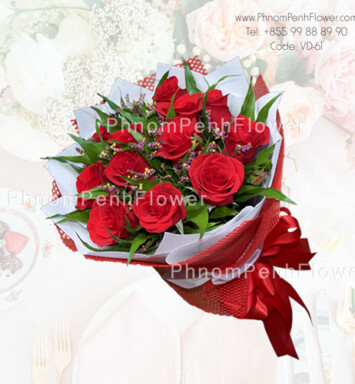 12 Red roses bouquet