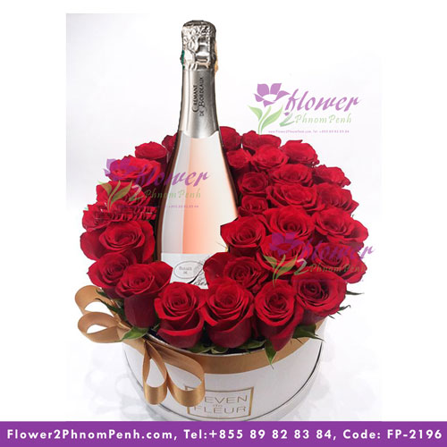 Red roses and Cremant Rose wine