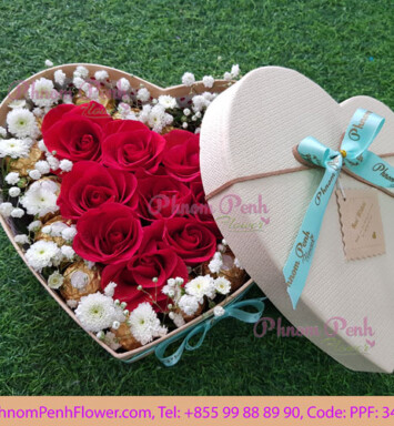 Signature Red Heart Rose Box