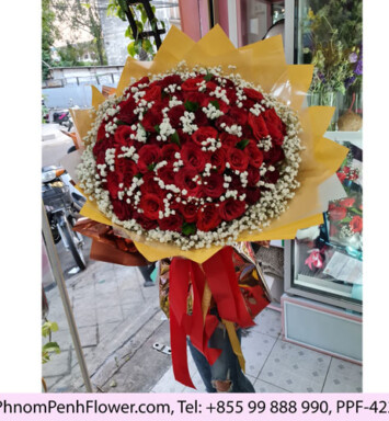 Deluxe 99 Roses Bouquet