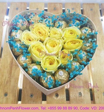 Preserve Yellow rose in box