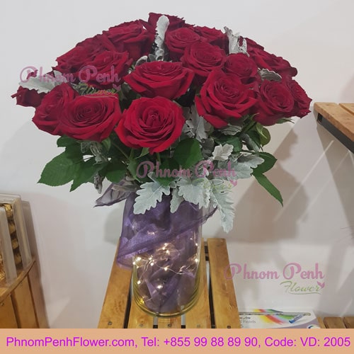 72 Premium red roses in glass vase