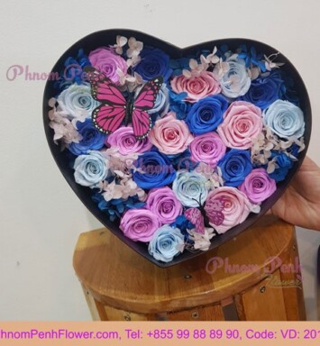 Mixed Preserve rose in heart box