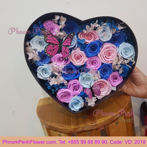 Mixed Preserve rose in heart box