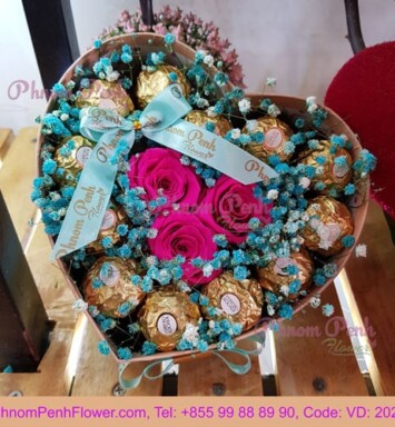 Preserve Pink rose in box