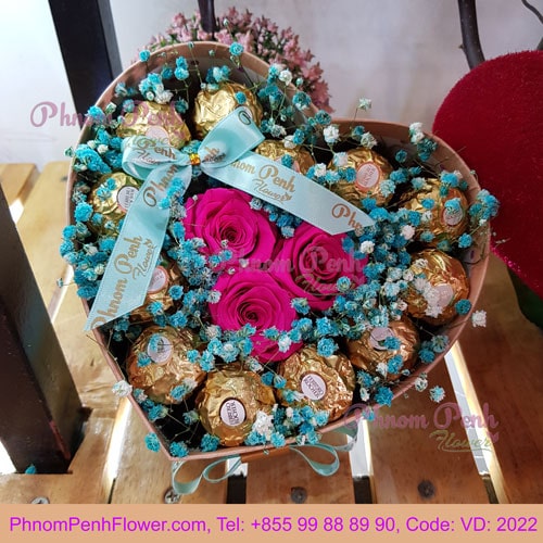 Preserve Pink rose in box