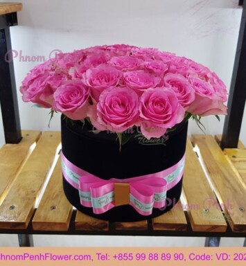 Pink Roses in Round Box