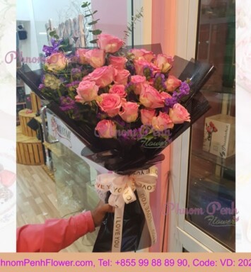 Bouquet of 24 Pink Roses
